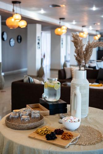 BW-boho-resort-hotel-welcome-drinks (1)